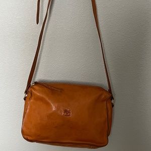 Il Bisonte Crossbody bag